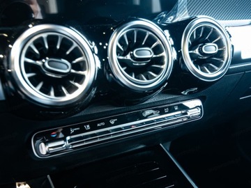 Mercedes GLB SUV AMG 35 2.0 306KM 2025 MERCEDES-BENZ GLB AMG 35 4-Matic Suv 2.0 (306KM) 2025, zdjęcie 7