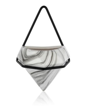 Zestaw kwietników na ściany białych ramka czarna