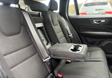 Volvo V60 II  2021 Volvo V60 Miekka Hybryda 2.0 Diesel 197KM, zdjęcie 18