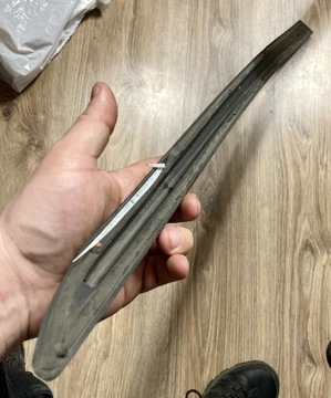 LIŠTA BOČNÍ LEVÝ KIA VENGA MINIVAN (2009-