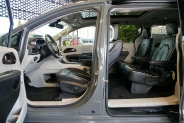 Chrysler Pacifica II 3.6 V6 291KM 2022 Chrysler Pacifica Limited 3.6L V6 291KM Panorama Radar Odkurzacz Cam360 Ma, zdjęcie 6