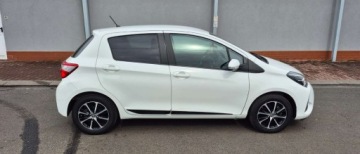 Toyota Yaris III Hatchback 5d Facelifting 2017 1.5 Dual VVT-iE 111KM 2018 Toyota Yaris I wlasciciel , historia serwisowa , 1.5 Benzyna 111KM, zdjęcie 4