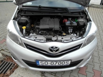 Toyota Yaris III Hatchback 5d Facelifting 1.0 VVT-i 69KM 2014 Toyota Yaris Salon Polska Klimatyzacja Wspomaganie Abs Benzyna 69KM, zdjęcie 6