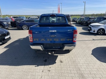 Ford Ranger V Pojedyncza kabina Facelifting 2019 2.0 EcoBlue 170KM 2022 Ford Ranger XLT 4x4 Klimatronik Hak Diesel, zdjęcie 2