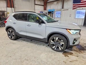 Volvo XC40 2025 Volvo XC 40 Plus 2025 2.0 Benzyna 194KM, zdjęcie 4