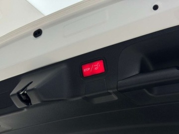 Mercedes CLA C118/X118 Shooting Brake Facelifting 1.3 180 136KM 2024 Mercedes-Benz CLA Shooting Brake Pakiet Parkowania Nawigacja MBUX Premiu, zdjęcie 16