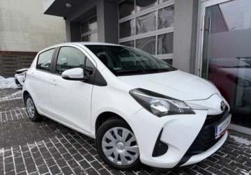 Toyota Yaris III Hatchback 5d Facelifting 2017 1.5 Dual VVT-iE 111KM 2019 Toyota Yaris salon Polska, FV-VAT 23, 1 rej 2020 r., lakier fabryczny 1.5