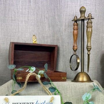 ZESTAW SZKŁO POWIĘKSZAJĄCE I NÓŻ DO PAPIERU