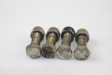 POLARIS OUTLAW 450 525 ŚRUBY ZĘBATKI TYŁ