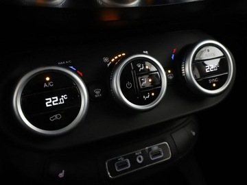 Fiat 500X Crossover 1.6 E-Torq 110KM 2018 Fiat 500x Cross półskóra navi grzane fotele PDC, zdjęcie 27