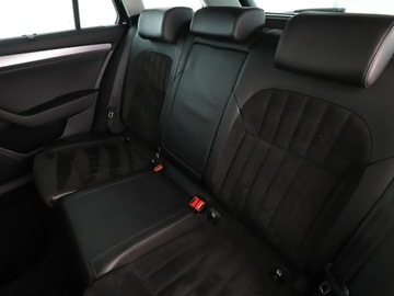 Skoda Superb III Kombi 2.0 TDI 190KM 2016 Škoda Superb Skoda Superb Style automat 4x4, zdjęcie 16