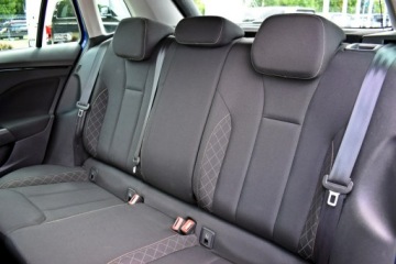 Skoda Kamiq Crossover 1.0 TSI 110KM 2022 Škoda Kamiq Skoda Kamiq Bezwypadkowy / Salon, zdjęcie 11