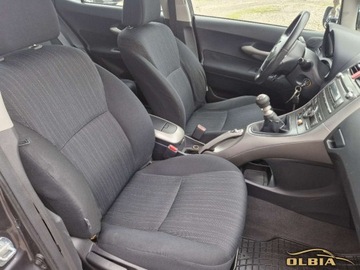 Toyota Auris I Hatchback 5d Facelifting 2.0 D-4D DPF 126KM 2009 Toyota Auris 2.0 D D-4D Soul Zarejestrowana Ladna 2.0 Diesel 126KM, zdjęcie 18