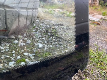 JEEP COMMANDER XK SKLO (OKNO) KAROSERIE PRAVÝ ZADNÍ