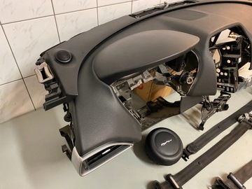 DESKA KONZOLA KOKPIT AIRBAG JAGUAR F-PACE 17R.