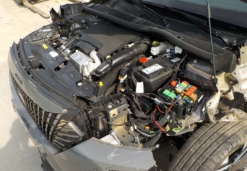 Peugeot 2008 II SUV Facelifting 1.2 PureTech 130KM 2024 Peugeot 2008 Okazja 1.2 Benzyna 130KM, zdjęcie 8