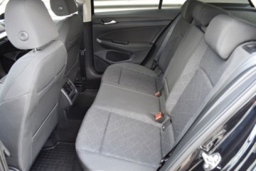 Volkswagen Golf VIII Hatchback 1.5 TSI EVO 130KM 2022 Volkswagen Golf SalonPL TSI 150KM ACC ALU LED LaneAssist Climatronic Ambi, zdjęcie 26