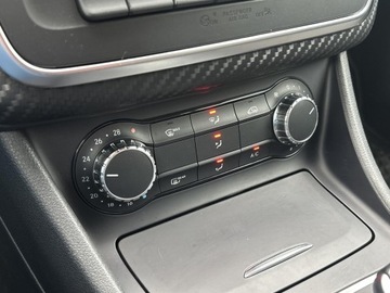 Mercedes Klasa A W176 Hatchback 5d AMG 2.0 45 AMG 360KM 2015 Mercedes-Benz A 45 AMG, zdjęcie 20