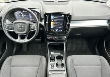Volvo XC40 Crossover 1.5 T3 163KM 2021 Volvo XC 40 Momentum Pro, GPS, Kamera, Tempomat, Rozpoznawanie znakow,Bezw, zdjęcie 3
