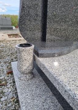SRZEGOM гранитная надгробная ваза