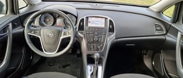 Opel Astra J Sports Tourer 2.0 CDTI ECOTEC 165KM 2012 Opel Astra 2.0 CDTI 165KM LED Automat Xenon Navi Skora 2.0 Diesel 164KM, zdjęcie 6