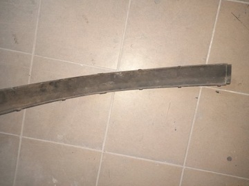 LIŠTA NÁRAZNÍKU PRAVÝ PŘEDNÍ PASSAT B5 3B0807718