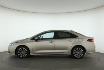 Toyota Corolla XII Sedan 1.5 VVT-i 125KM 2021 Toyota Corolla 1.5 VVT-i, Salon Polska, zdjęcie 2
