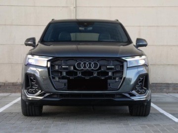 Audi Q7 III (G8) 2026 AUDI Q7 55 TFSI e quattro S Line Suv 3.0 (394 KM) 2026, zdjęcie 4