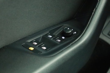 Volkswagen Passat B8 Variant 2.0 TDI BlueMotion SCR 150KM 2017 VW Passat 2.0 TDI, Automat, Navi, Klima, zdjęcie 16