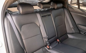 Kia Stinger Liftback 3.3 T-GDi 366KM 2018 Kia Stinger Kia Stinger 3.3T - GDI V6 GT AWD 3.3 Benzyna 366KM, zdjęcie 18