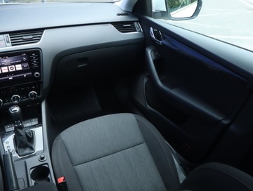 Skoda Octavia III Scout 2.0 TDI 184KM 2017 Skoda Octavia 2.0 TDI, Salon Polska, 181 KM, 4X4, zdjęcie 7