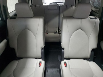 Toyota 2025 Toyota Grand Highlander XLE,4x4, od ubezpieczalni 2.4 Benzyna 265KM, zdjęcie 8