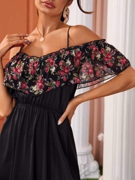 Sukienka z odkrytymi ramionami kwiaty hiszpanka