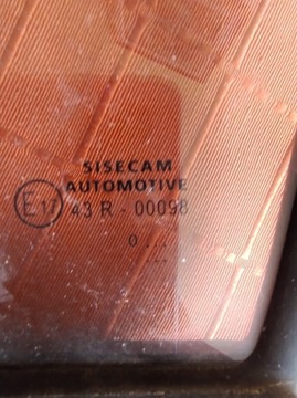 SKLO (OKNO) BOČNÍ DVEŘE PŘEDNÍ LEVÝ 68216-02020 TOYOTA COROLLA XII E21