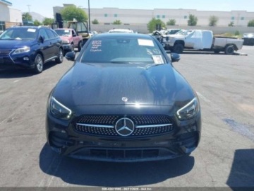 Mercedes Klasa E W213 2021 Mercedes-Benz Klasa E 2021 MERCEDES-BENZ E 350 2.0 Benzyna 255KM, zdjęcie 4