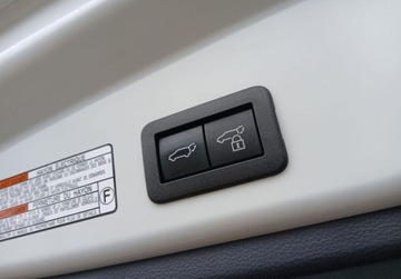 Toyota Corolla Cross 2.0 Hybrid Dynamic Force 197KM 2022 Toyota Corolla Cross Corolla Cross Premiere Edition Vat Marza Salon PL, zdjęcie 36