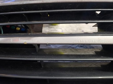 Решетка решётки OPEL OMEGA B лифт 09184938