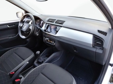 Skoda Fabia III Kombi Facelifting 1.0 TSI 95KM 2021 Skoda Fabia 1.0TSI 95KM Ambition SalonPL SerwisASO Kessy Kamera SmartLink, zdjęcie 16