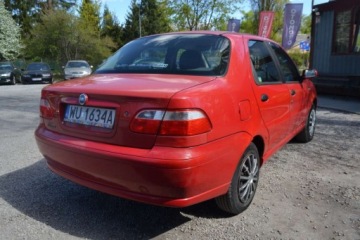 Fiat Albea II 1.4 i 8V 77KM 2006 Fiat Albea Bemowo 1.4 Benzyna, 2006 rok produkcji KOMIS TYSIAK, zdjęcie 2
