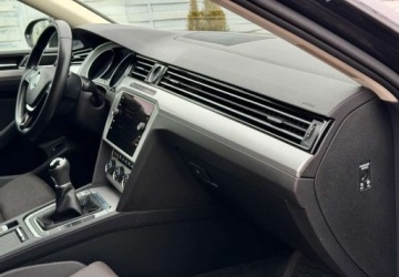Volkswagen Passat B8 Variant 2.0 TDI BlueMotion SCR 150KM 2018 Volkswagen Passat Volkswagen Passat 2.0 TDI BMT Comfortline 2.0 Diesel, zdjęcie 12