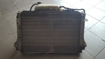 AVENSIS T25 03-08R 6B CHLADIČ VODY VENTILÁTOR