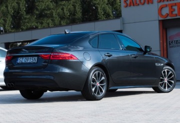 Jaguar XF II Sedan 2.0 i4D 180KM 2018 Jaguar XF R-Sport Ogrzew.Kierow. Navi Pro 10,2’" Fotele Elek.+Ogrz. Carplay, zdjęcie 38