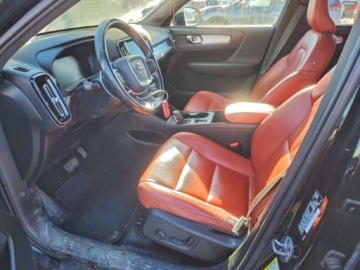 Volvo XC40 Crossover 2.0 T5 247KM 2019 Volvo XC 40 T5 Momentum 2019 2.0 Benzyna 248KM, zdjęcie 7
