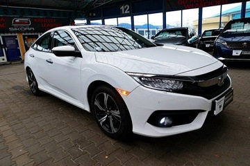 Honda Civic X Sedan 4d 1.5 VTEC Turbo 182KM 2018 Honda Civic Executive SKÓRA Kraj 1wł BEZWYP, zdjęcie 8