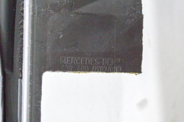 MERCEDES-BENZ VIANO W639 PANEL DESKY ROZDĚLOVACÍ RHD A6396800987 3.0 DIESEL