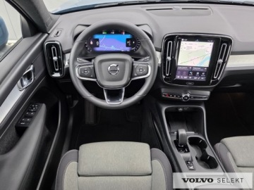 Volvo XC40 Crossover Facelifting 2.0 B4 197KM 2022 Volvo XC 40 Salon PL B4 197KM Aut. Google Kamera C, zdjęcie 14