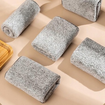Новая бамбуковая тряпка из микрофибры для кухни.