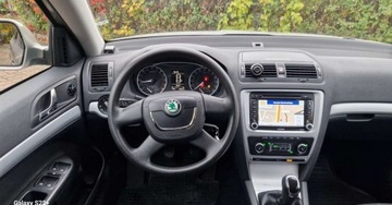 Skoda Octavia II Kombi 1.6 TDI CR DPF 105KM 2011 Skoda Octavia Wzorowa - Bezwyoadkowa - Nawigacja - Zarejestrowana 1.6, zdjęcie 8