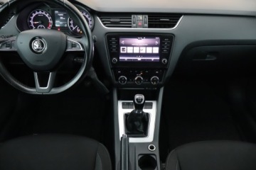 Skoda Octavia III Kombi Facelifting 1.6 TDI 115KM 2017 Skoda Octavia 1.6 TDI, Salon Polska, Klima, zdjęcie 11