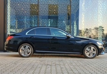 Mercedes Klasa C W205 Limuzyna 180 156KM 2018 Mercedes-Benz Klasa C C 180 9G-TRONIC Salon PL Vat Marza Apple Car Pla, zdjęcie 3
